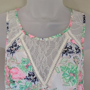 ASTR Sleeveless Floral Lace Top NWT